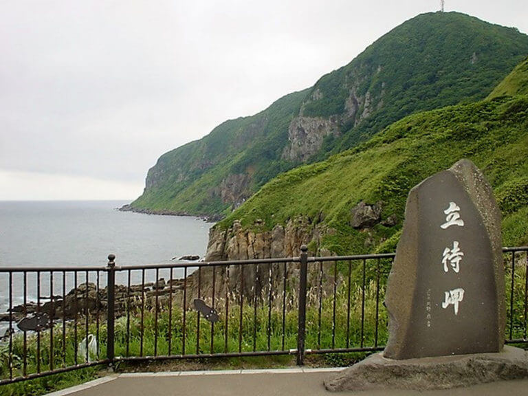 函館と津軽海峡に突き出た絶景の岬 立待岬 北海道そらマガジン