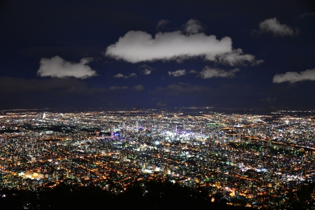 函館 100万ドルの夜景 に負けない 札幌で夜景を楽むのなら 藻岩山 北海道そらマガジン