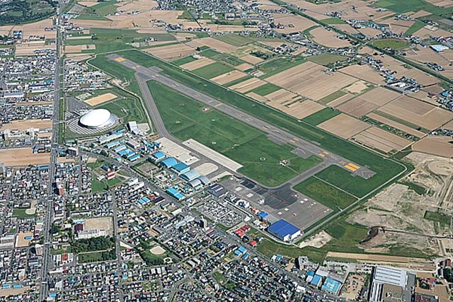 丘珠空港の航空写真