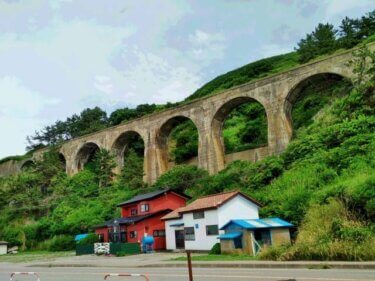 函館市の旧戸井線 コンクリートアーチ橋