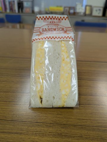 たまごサラダサンド